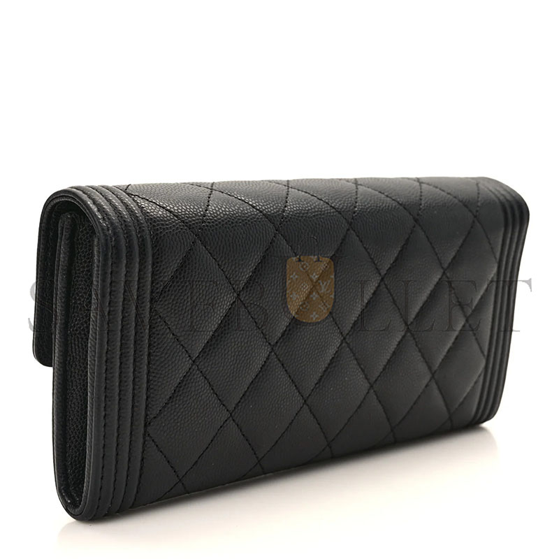 CHANEL MASTER CAVIAR QUILTED LARGE BOY GUSSET FLAP WALLET BLACK A80286 (19*10.5*3cm)